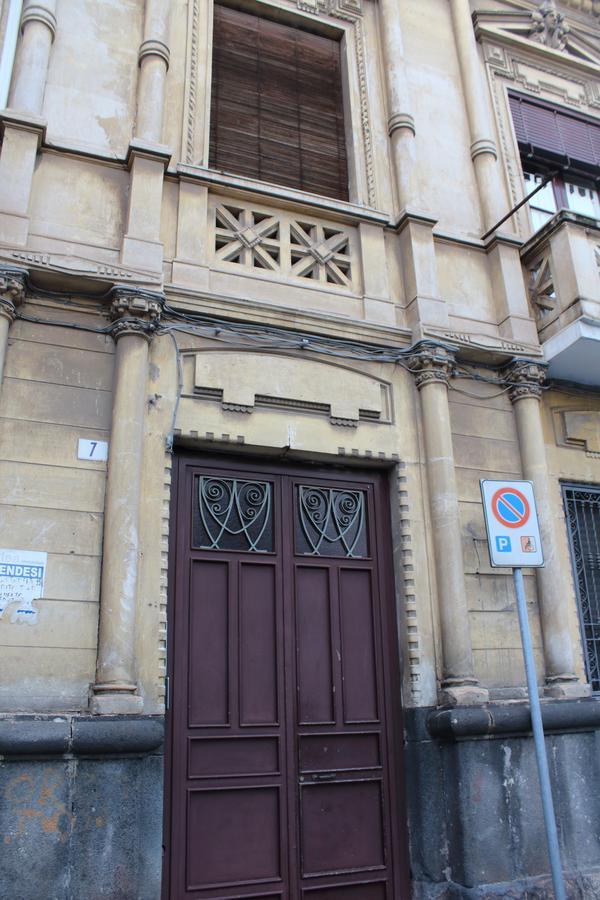 Dante Rooms Катания Екстериор снимка