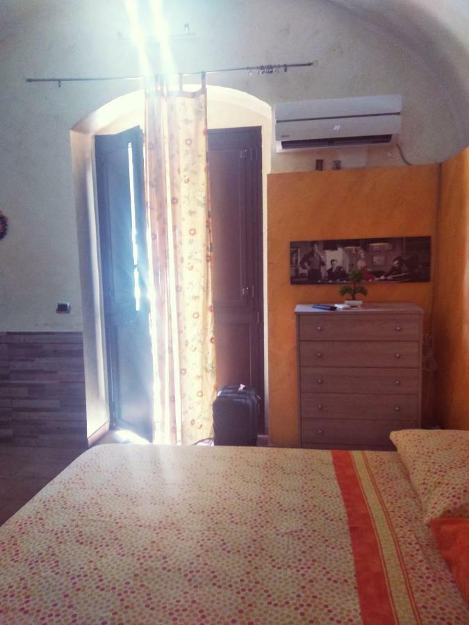 Dante Rooms Катания Екстериор снимка